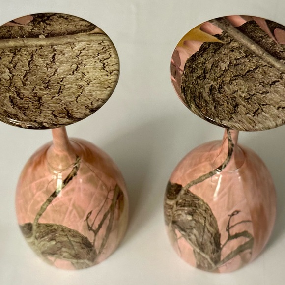 Set of 2 Transition Pink Wine Goblets – Unique Decor Outdoor Stemware Glasses - Picture 7 of 16